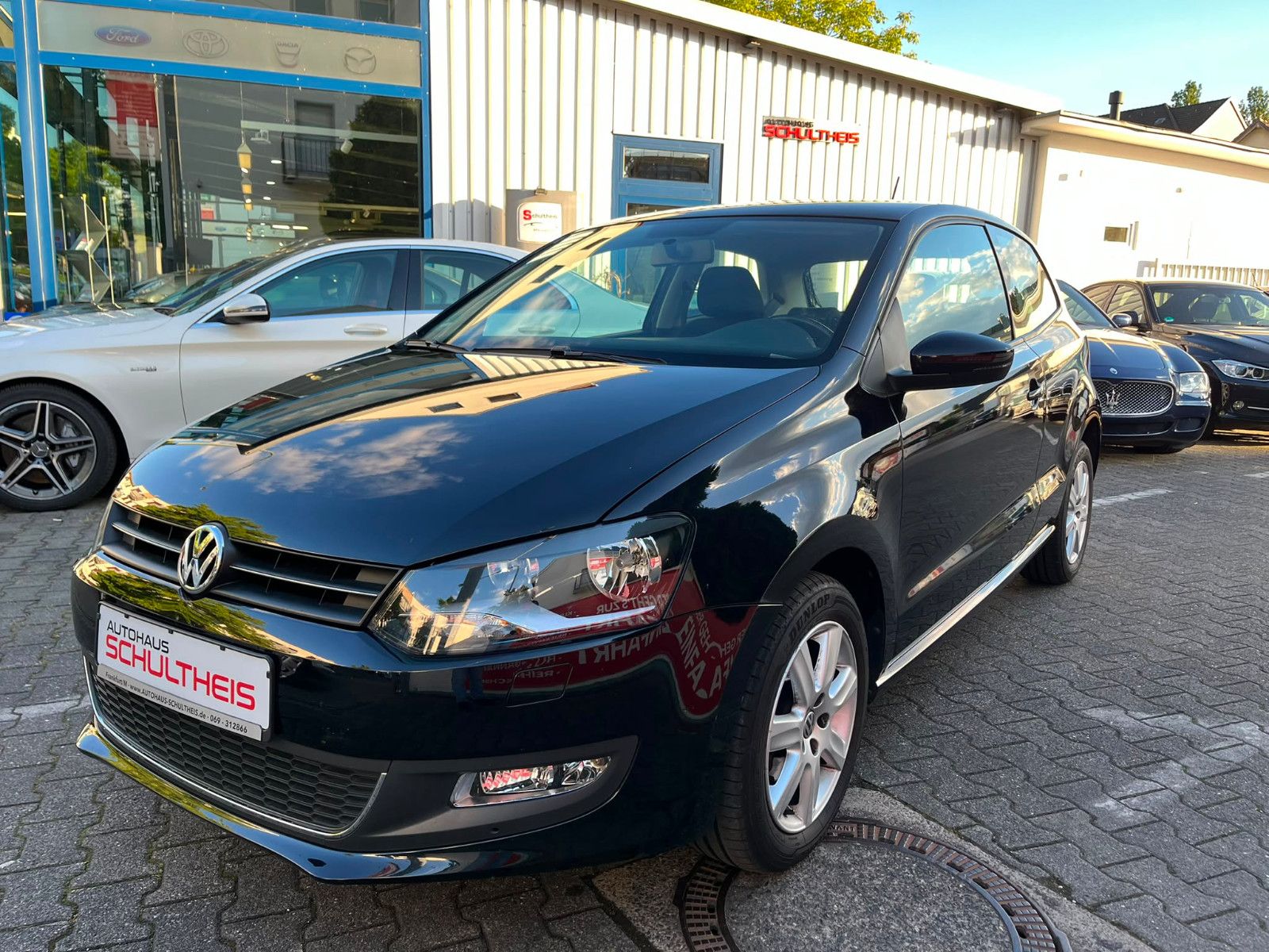 Volkswagen Polo V Highline*NAVI*PDC*SITZHEIZUNG*KLIMAAUT