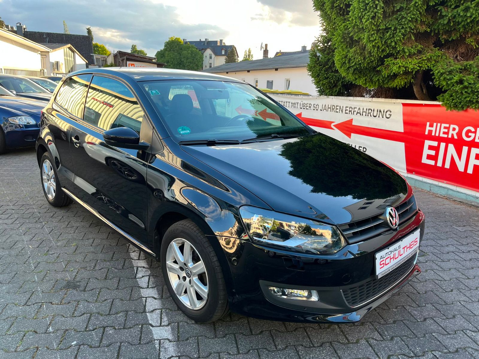 Fahrzeugabbildung Volkswagen Polo V Highline*NAVI*PDC*SITZHEIZUNG*KLIMAAUT