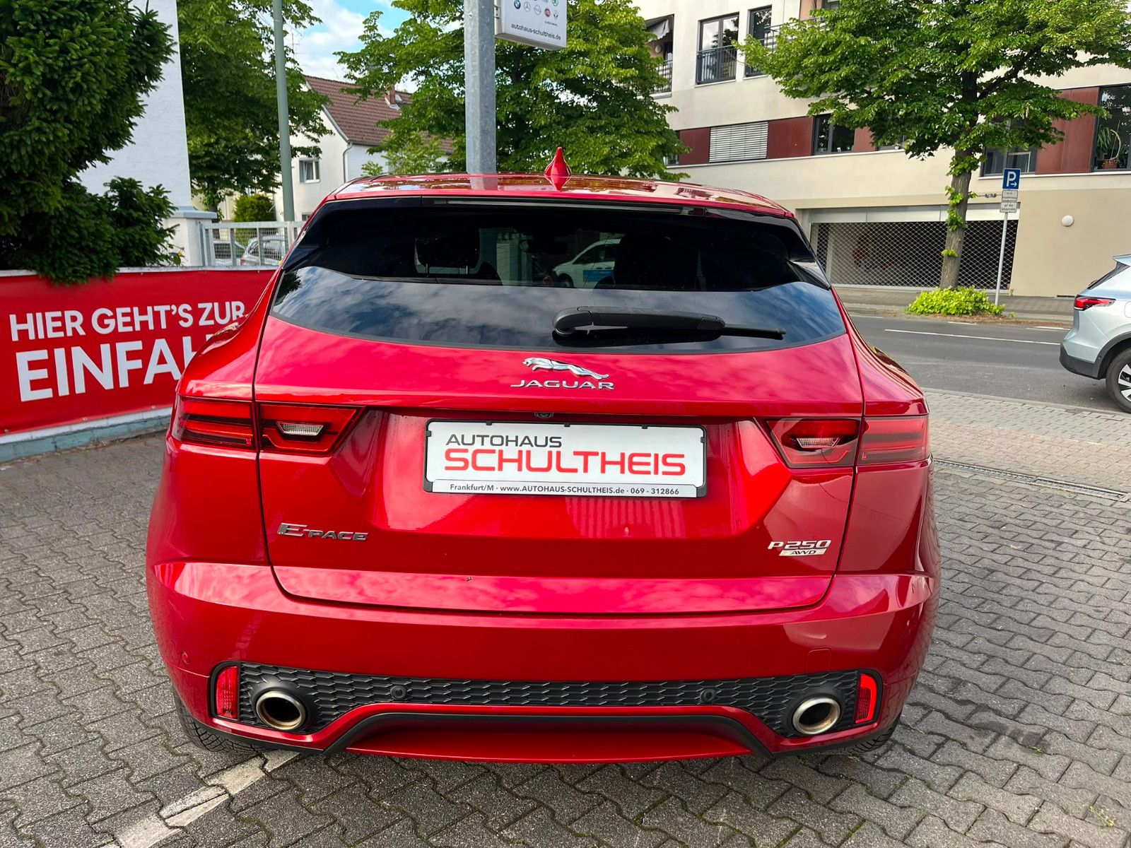 Fahrzeugabbildung Jaguar E-PACE R-Dynamic SE AWD KEYLES*NAVI*LEDER*