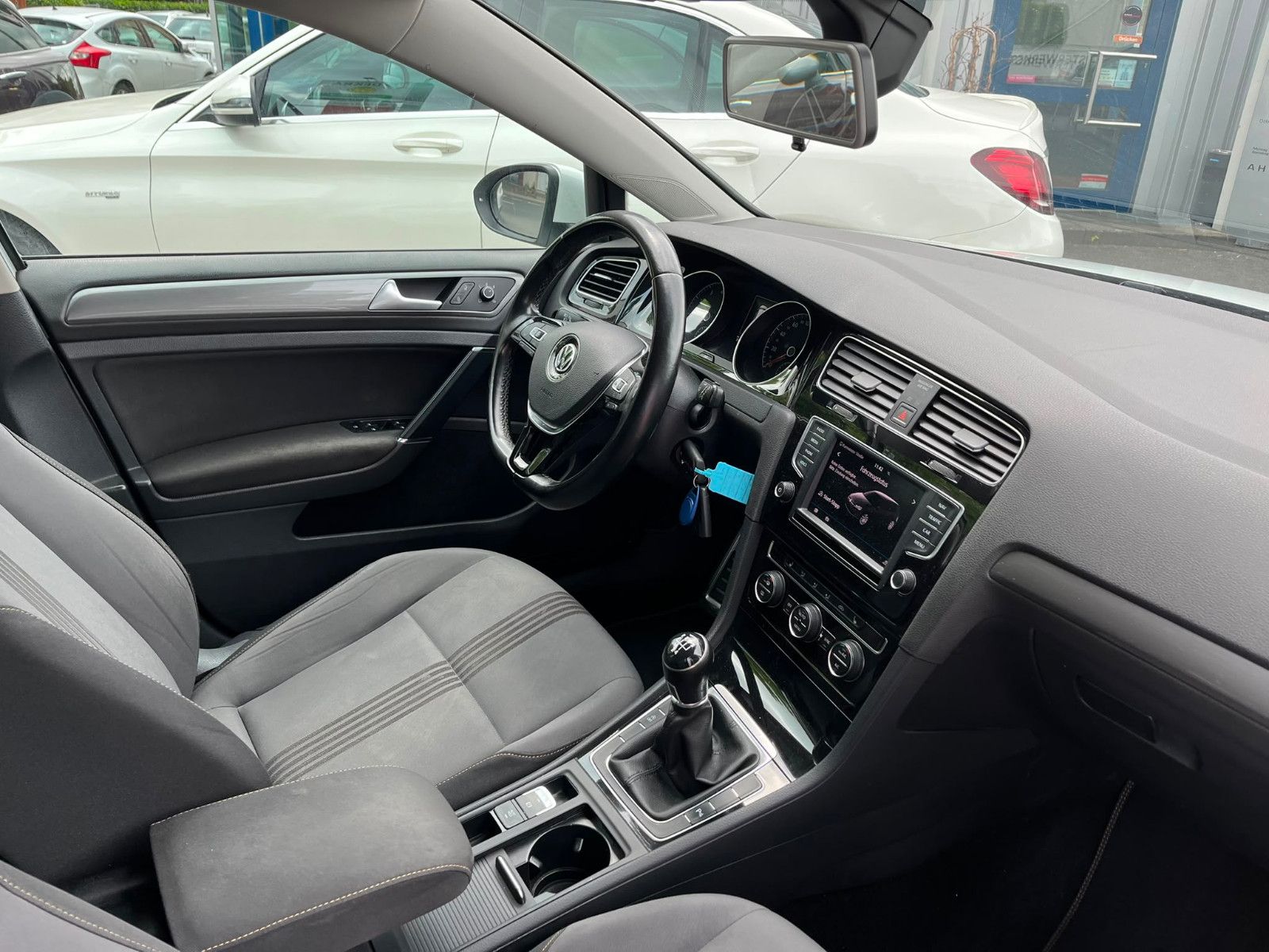 Fahrzeugabbildung Volkswagen Golf VII Lim. Allstar BMT