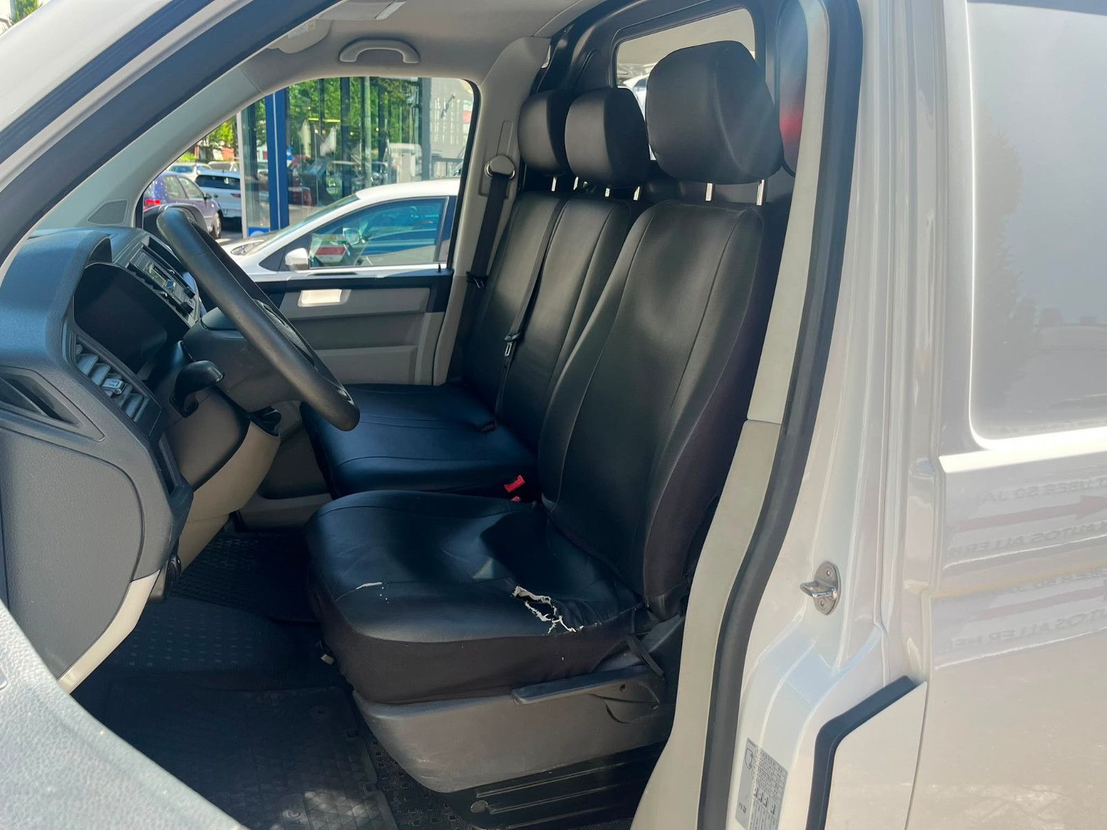 Fahrzeugabbildung Volkswagen T6 Transporter Kombi Kasten|1.HAND|KLIMA|