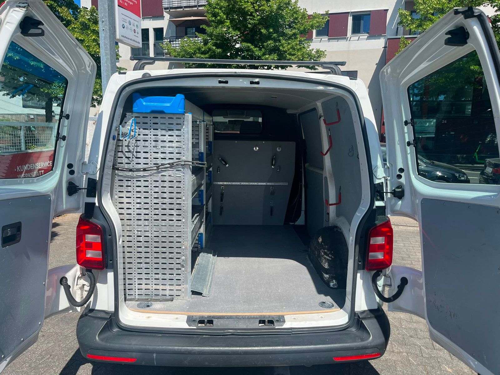 Fahrzeugabbildung Volkswagen T6 Transporter Kombi Kasten|1.HAND|KLIMA|