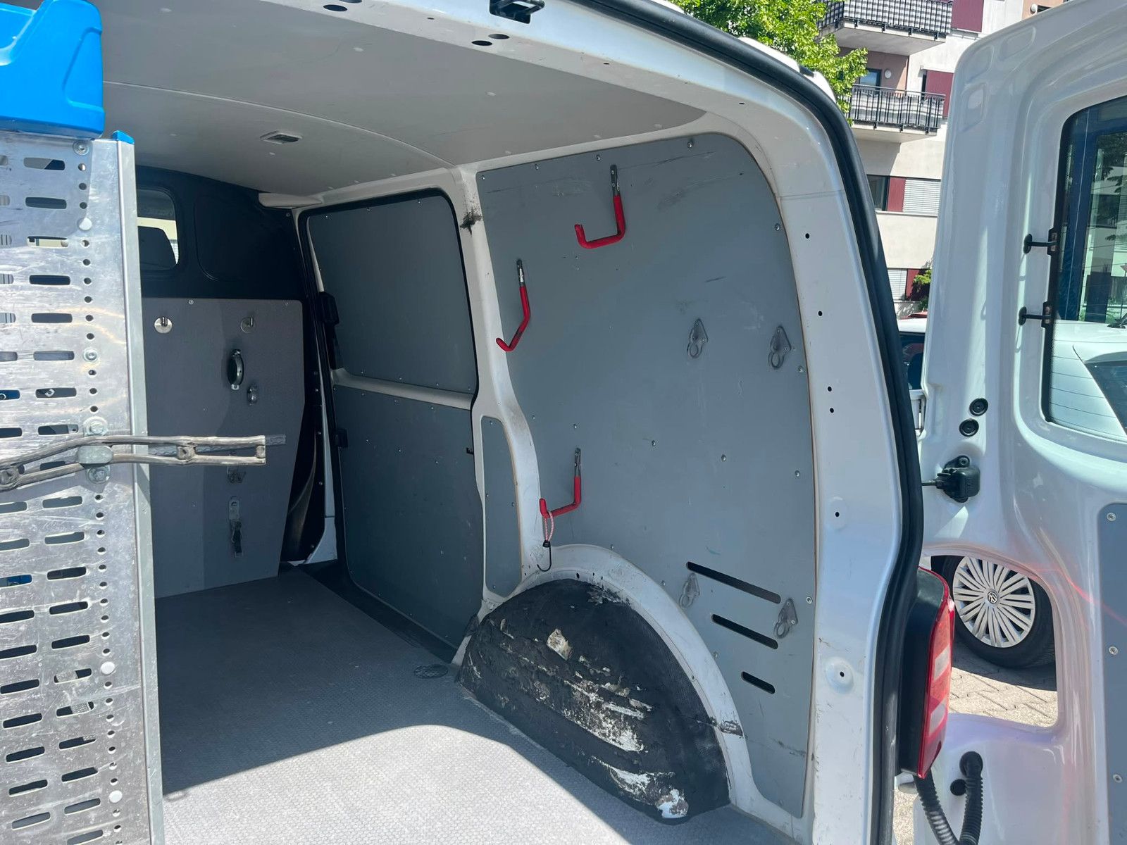 Fahrzeugabbildung Volkswagen T6 Transporter Kombi Kasten|1.HAND|KLIMA|