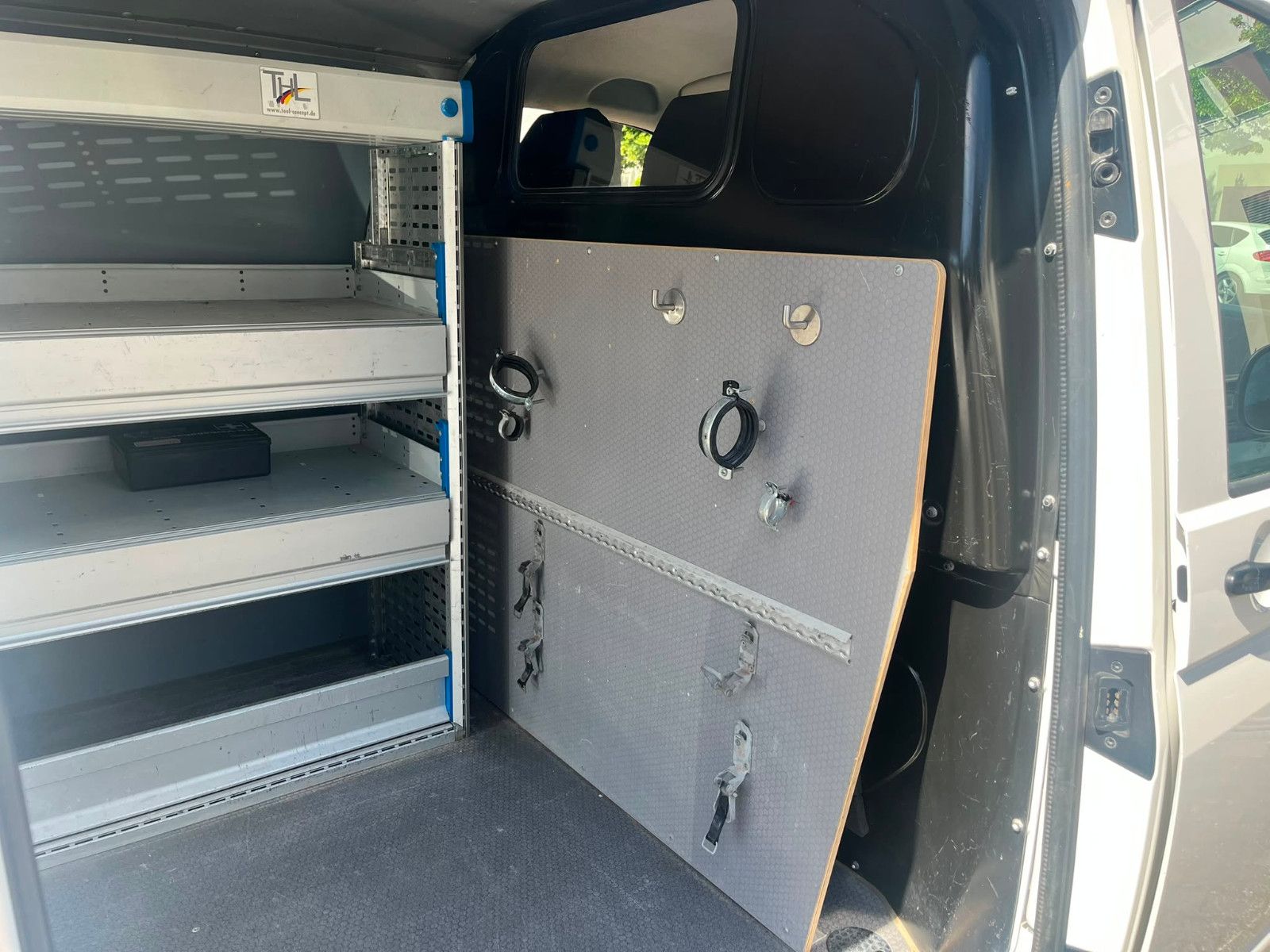 Fahrzeugabbildung Volkswagen T6 Transporter Kombi Kasten|1.HAND|KLIMA|