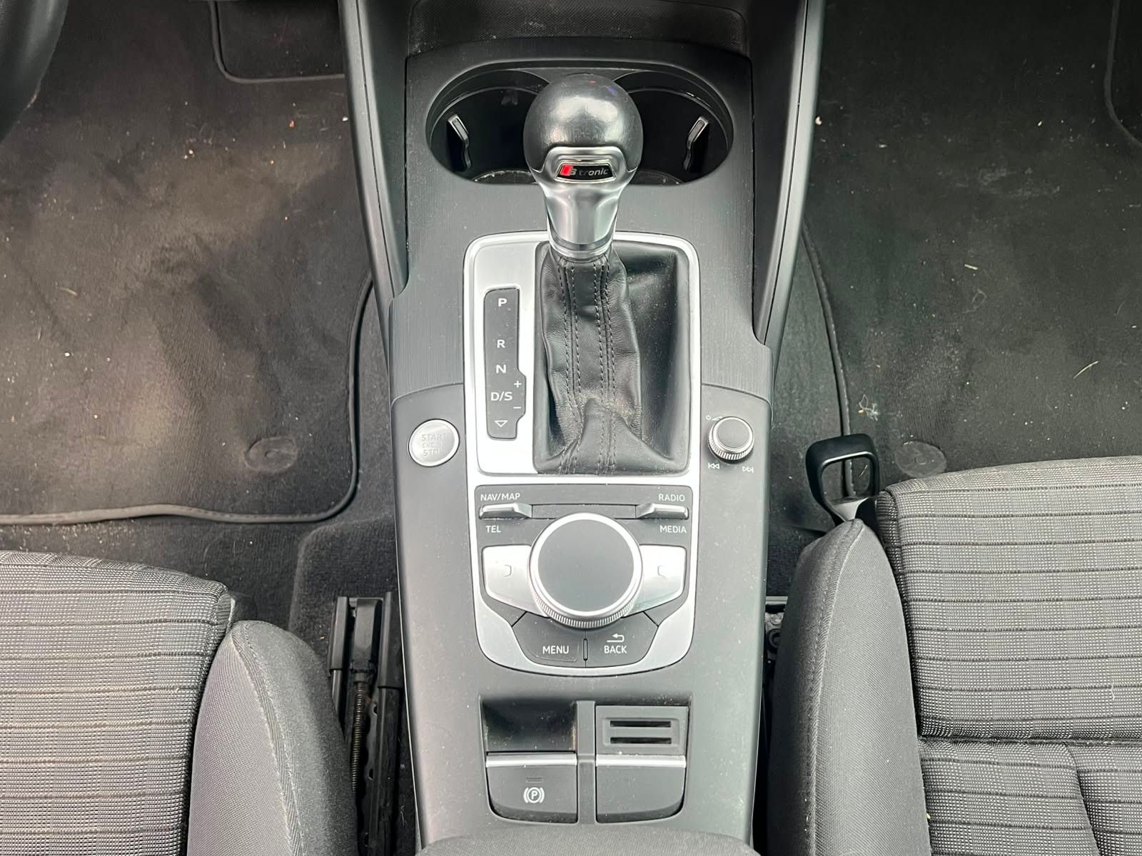 Fahrzeugabbildung Audi A3 Sportback Sport*V-COCKPIT*KEYLESS*ACC*SPUR*