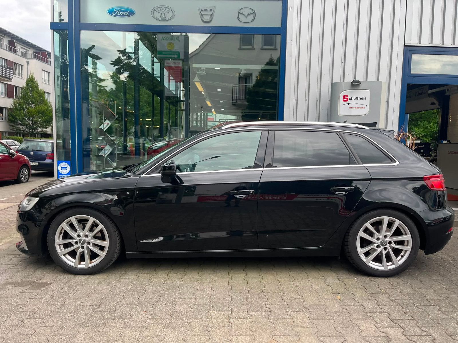 Fahrzeugabbildung Audi A3 Sportback Sport*V-COCKPIT*KEYLESS*ACC*SPUR*
