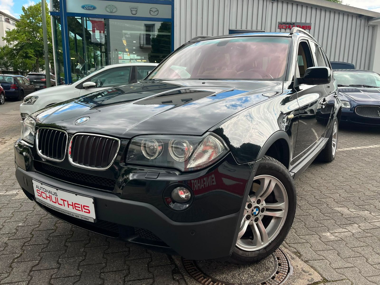 BMW X3 2.0*LEDER*PANO*AHK*PDC*SHZ*XENON*