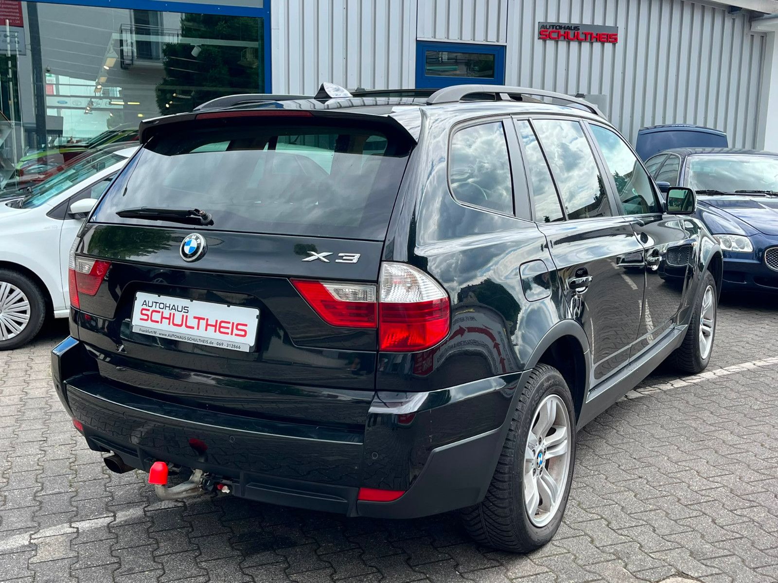 Fahrzeugabbildung BMW X3 2.0*LEDER*PANO*AHK*PDC*SHZ*XENON*