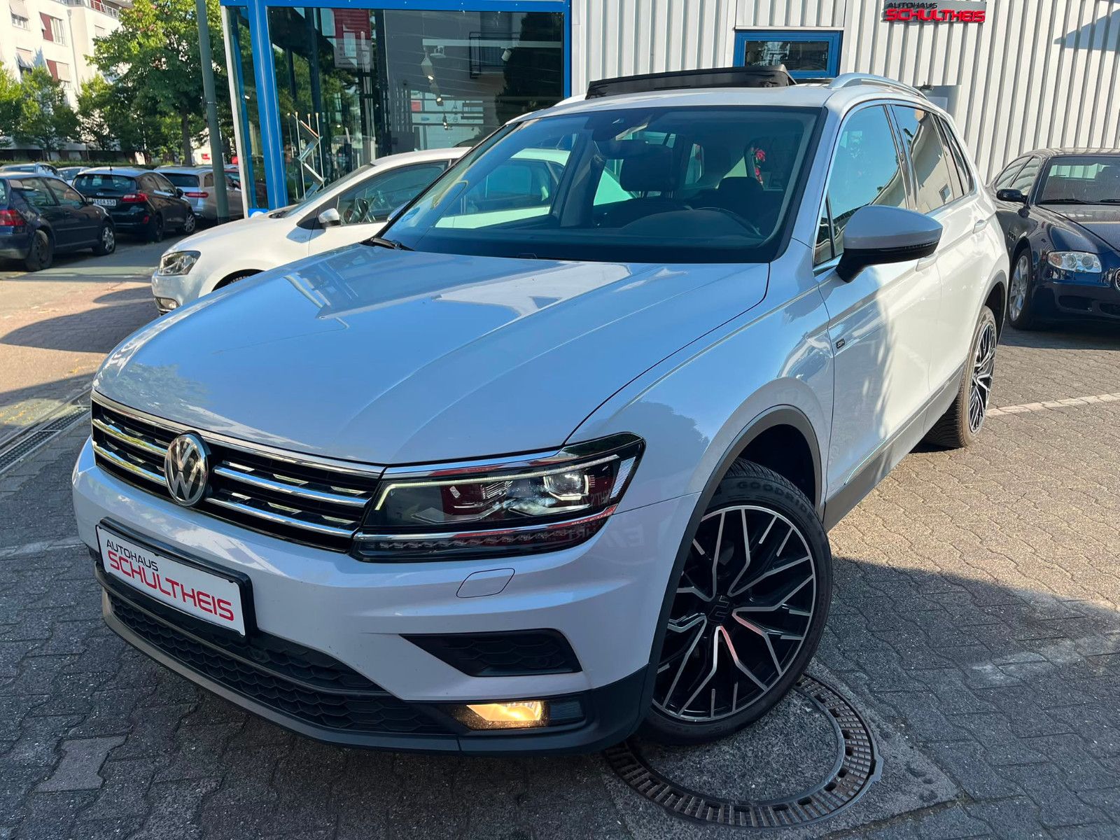 Volkswagen Tiguan Join 4Motion DSG*PANORAMA*AHK*LED*APPLECA
