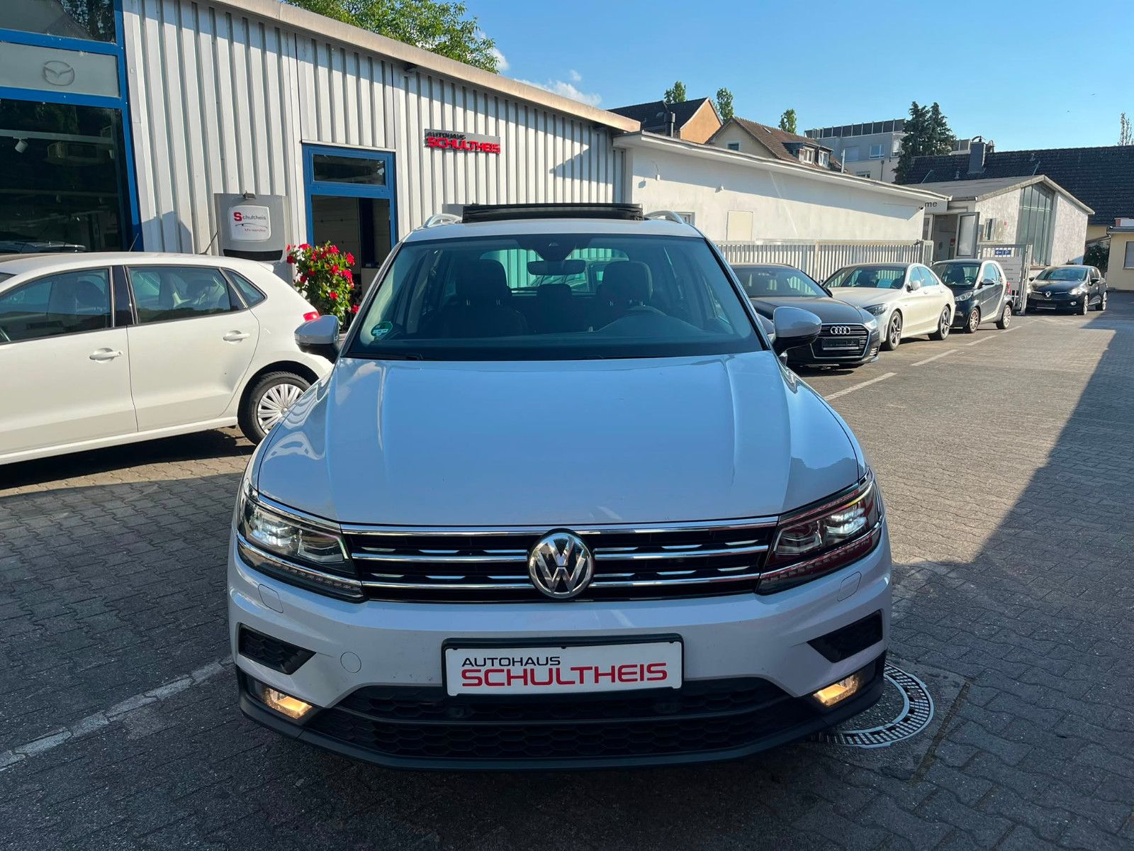 Fahrzeugabbildung Volkswagen Tiguan Join 4Motion DSG*PANORAMA*AHK*LED*APPLECA