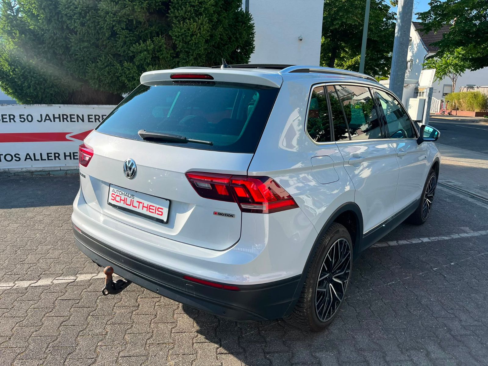 Fahrzeugabbildung Volkswagen Tiguan Join 4Motion DSG*PANORAMA*AHK*LED*APPLECA