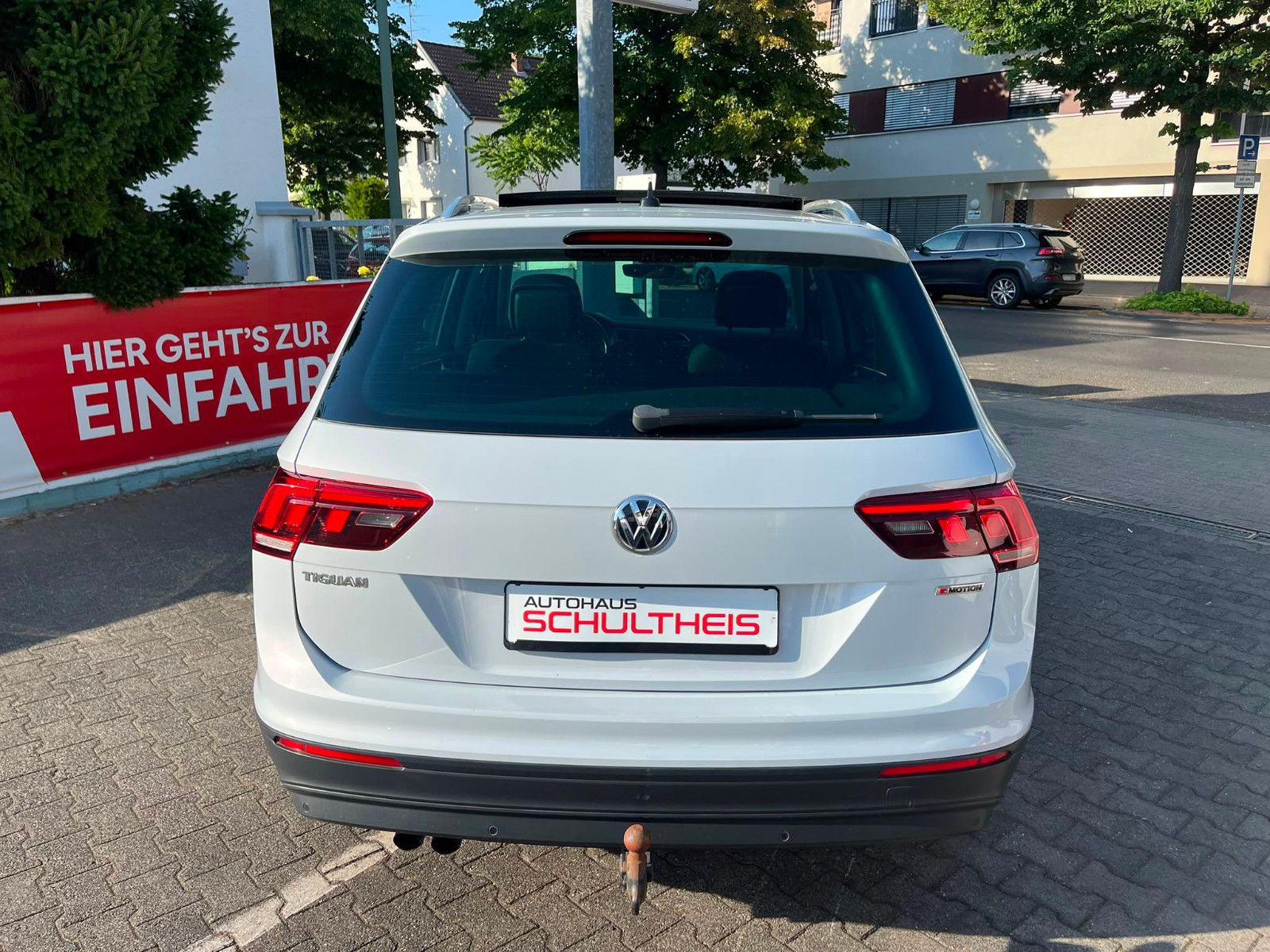 Fahrzeugabbildung Volkswagen Tiguan Join 4Motion DSG*PANORAMA*AHK*LED*APPLECA