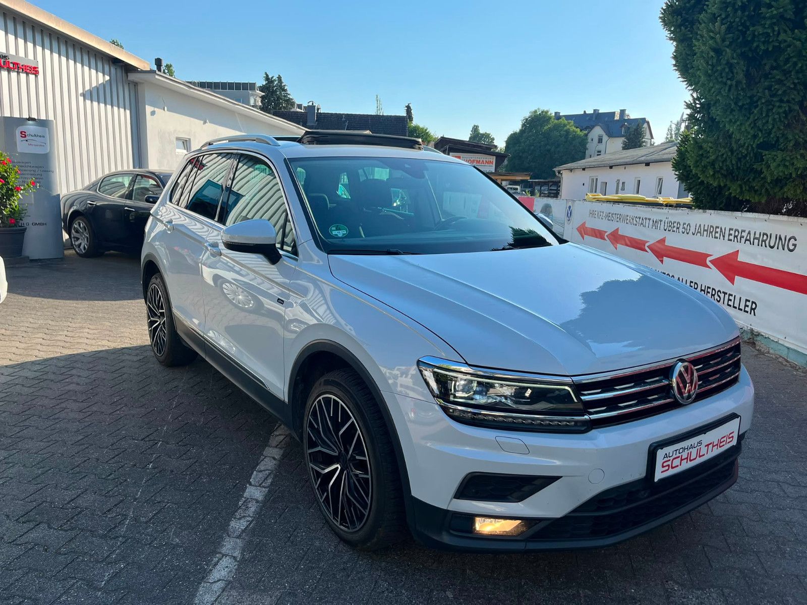 Fahrzeugabbildung Volkswagen Tiguan Join 4Motion DSG*PANORAMA*AHK*LED*APPLECA