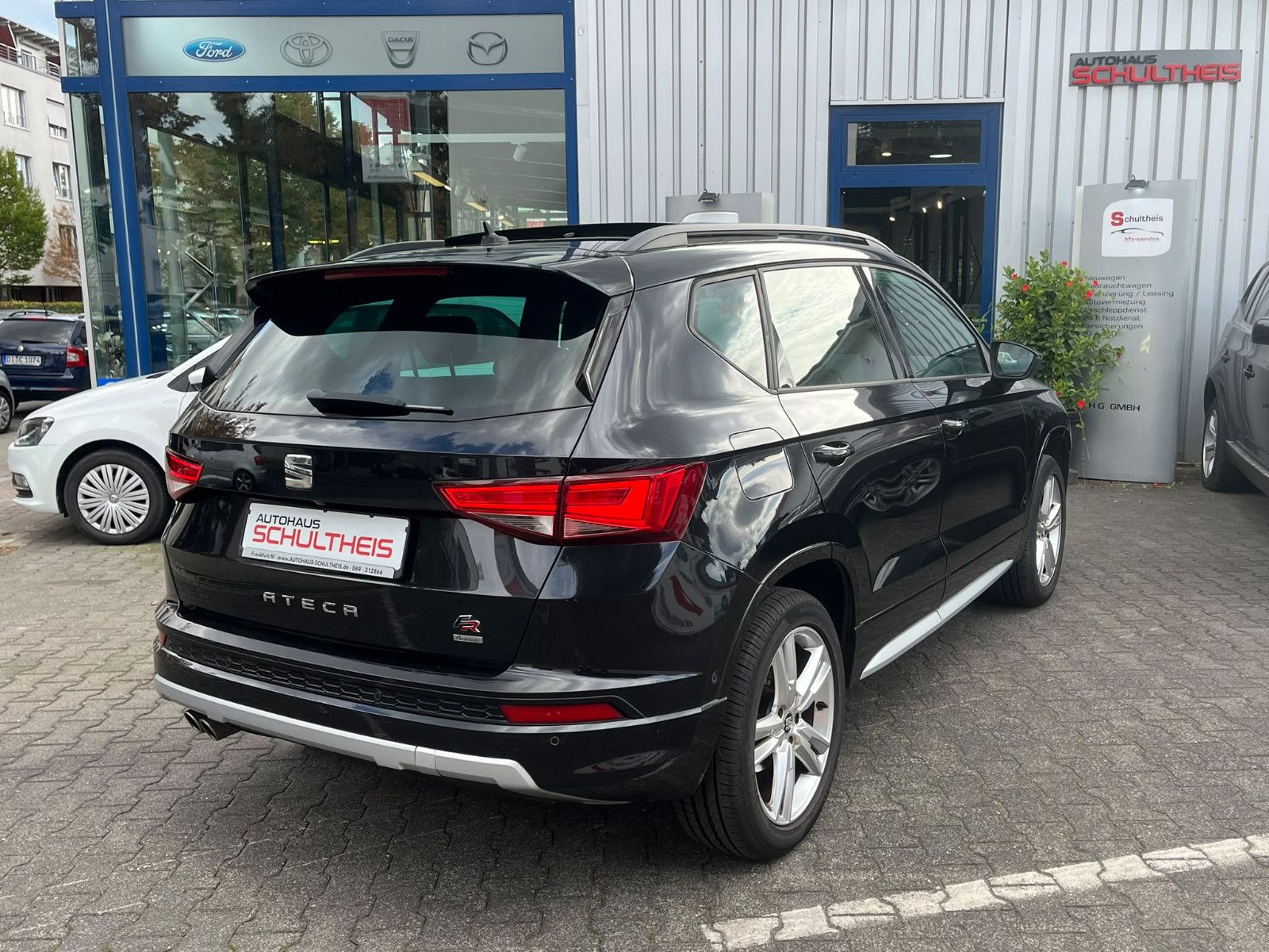 Fahrzeugabbildung SEAT Ateca FR 4Drive DSG*LED*PANO*ALCANTARA*