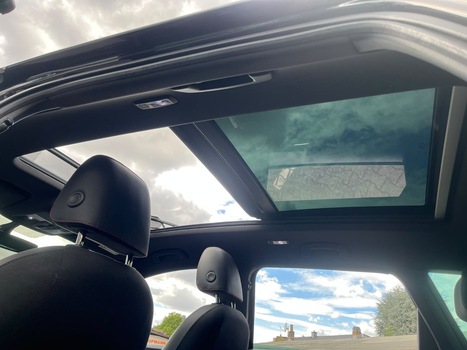 Fahrzeugabbildung SEAT Ateca FR 4Drive DSG*LED*PANO*ALCANTARA*