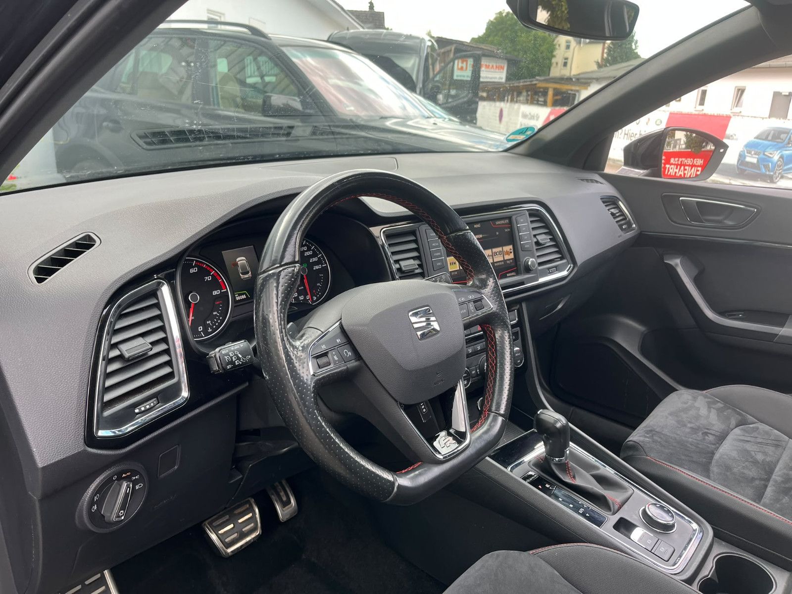 Fahrzeugabbildung SEAT Ateca FR 4Drive DSG*LED*PANO*ALCANTARA*