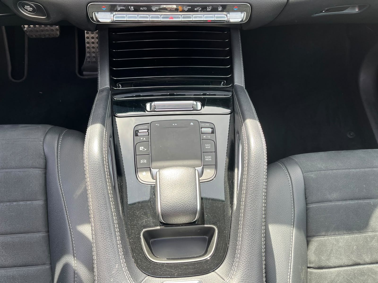 Fahrzeugabbildung Mercedes-Benz GLE 350 de 4Matic AMG Line *PANO*AHK*360