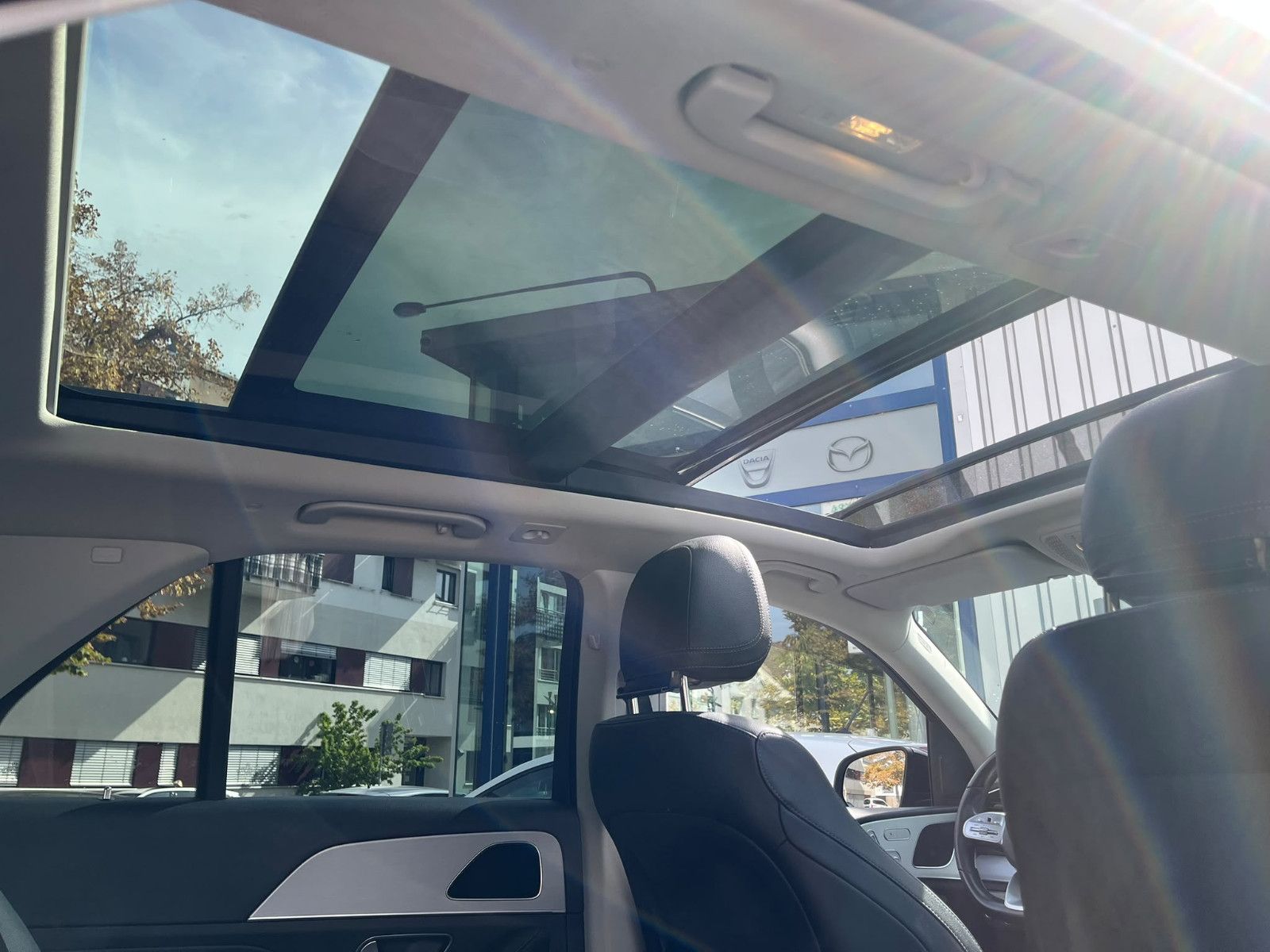 Fahrzeugabbildung Mercedes-Benz GLE 350 de 4Matic AMG Line *PANO*AHK*360