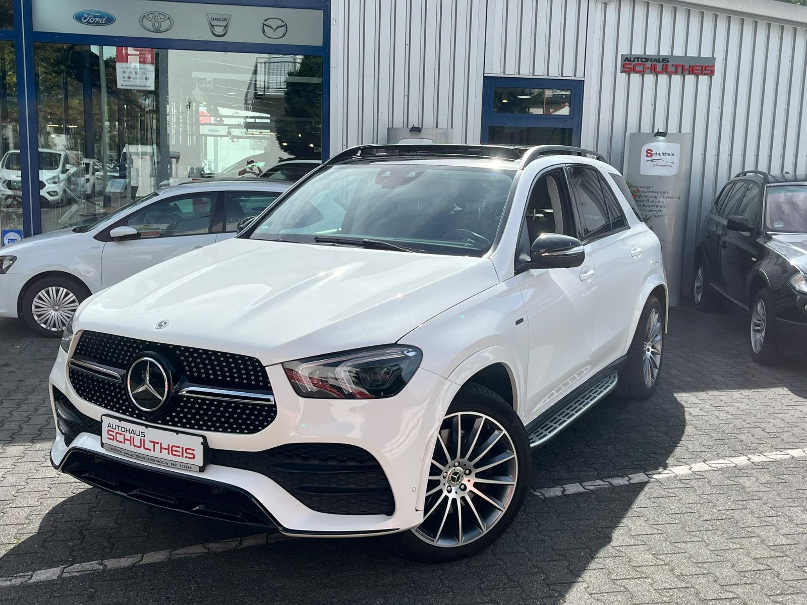 Fahrzeugabbildung Mercedes-Benz GLE 350 de 4Matic AMG Line *PANO*AHK*360