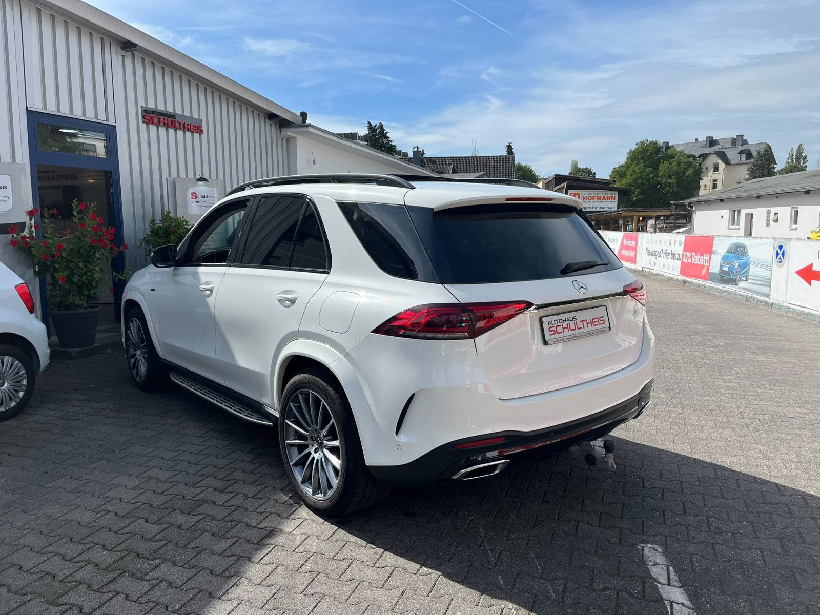 Fahrzeugabbildung Mercedes-Benz GLE 350 de 4Matic AMG Line *PANO*AHK*360