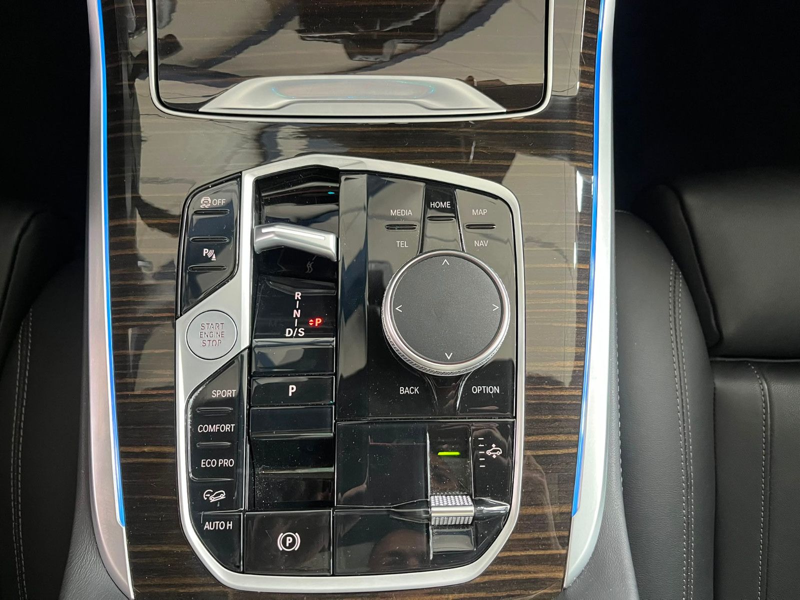 Fahrzeugabbildung BMW X7 xDrive 40 d M Sport *7SITZE*GARANTIE2028*360G