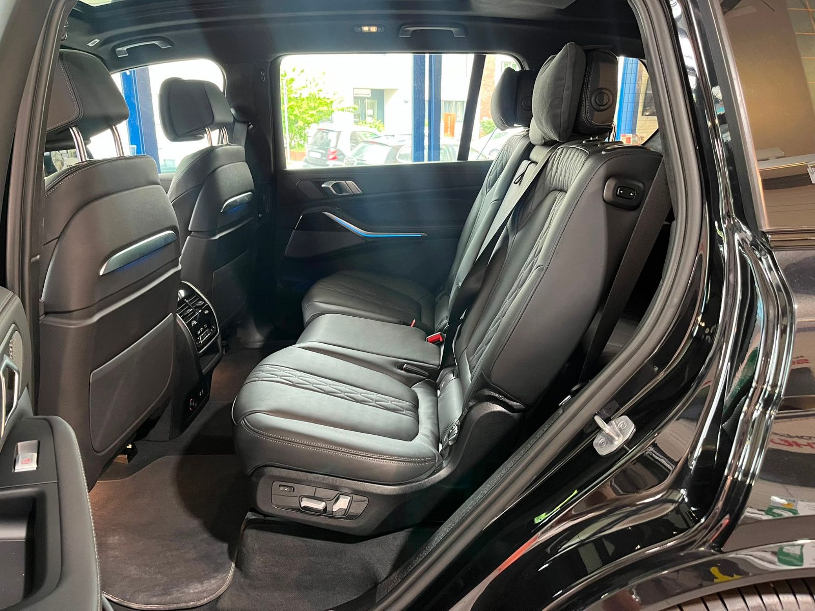 Fahrzeugabbildung BMW X7 xDrive 40 d M Sport *7SITZE*GARANTIE2028*360G