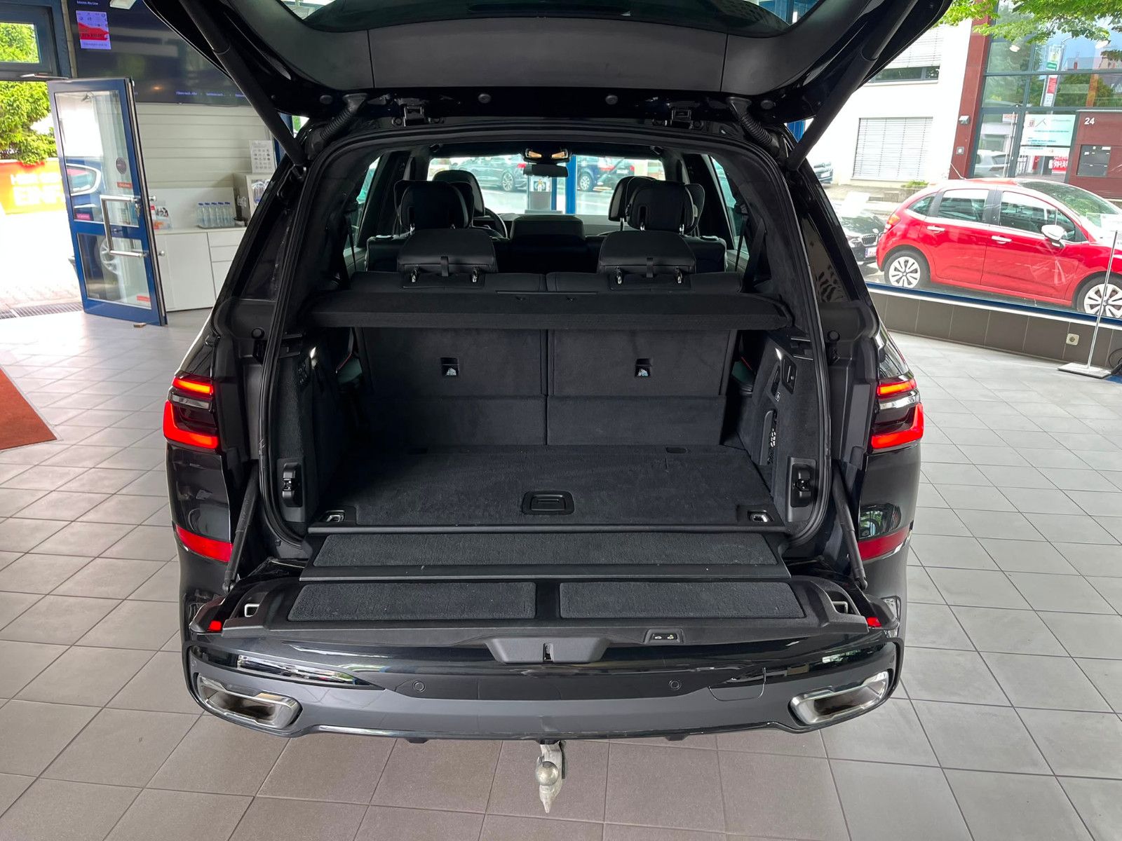 Fahrzeugabbildung BMW X7 xDrive 40 d M Sport *7SITZE*GARANTIE2028*360G