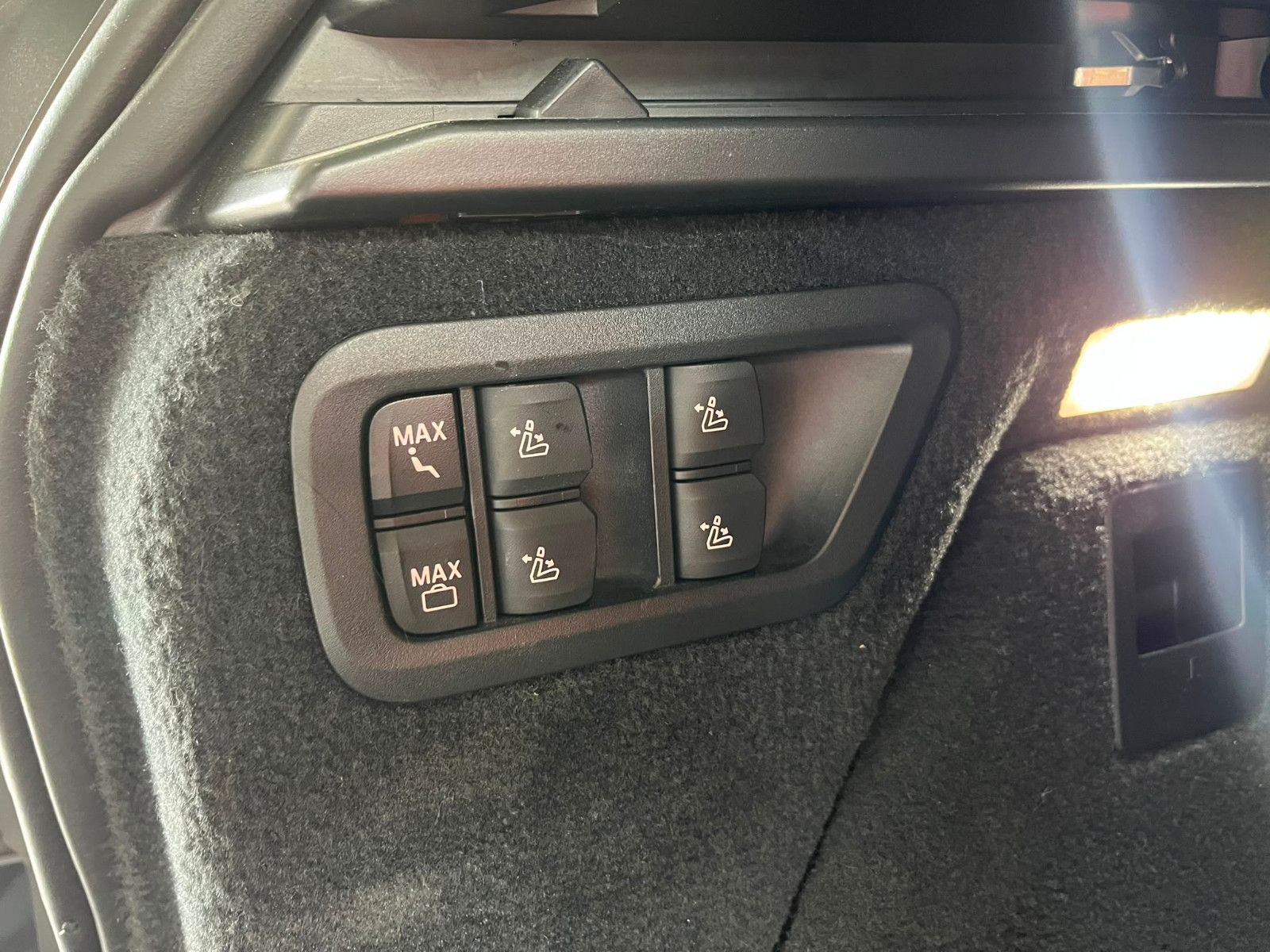 Fahrzeugabbildung BMW X7 xDrive 40 d M Sport *7SITZE*GARANTIE2028*360G