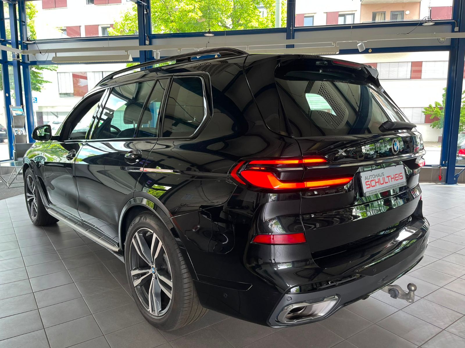 Fahrzeugabbildung BMW X7 xDrive 40 d M Sport *7SITZE*GARANTIE2028*360G