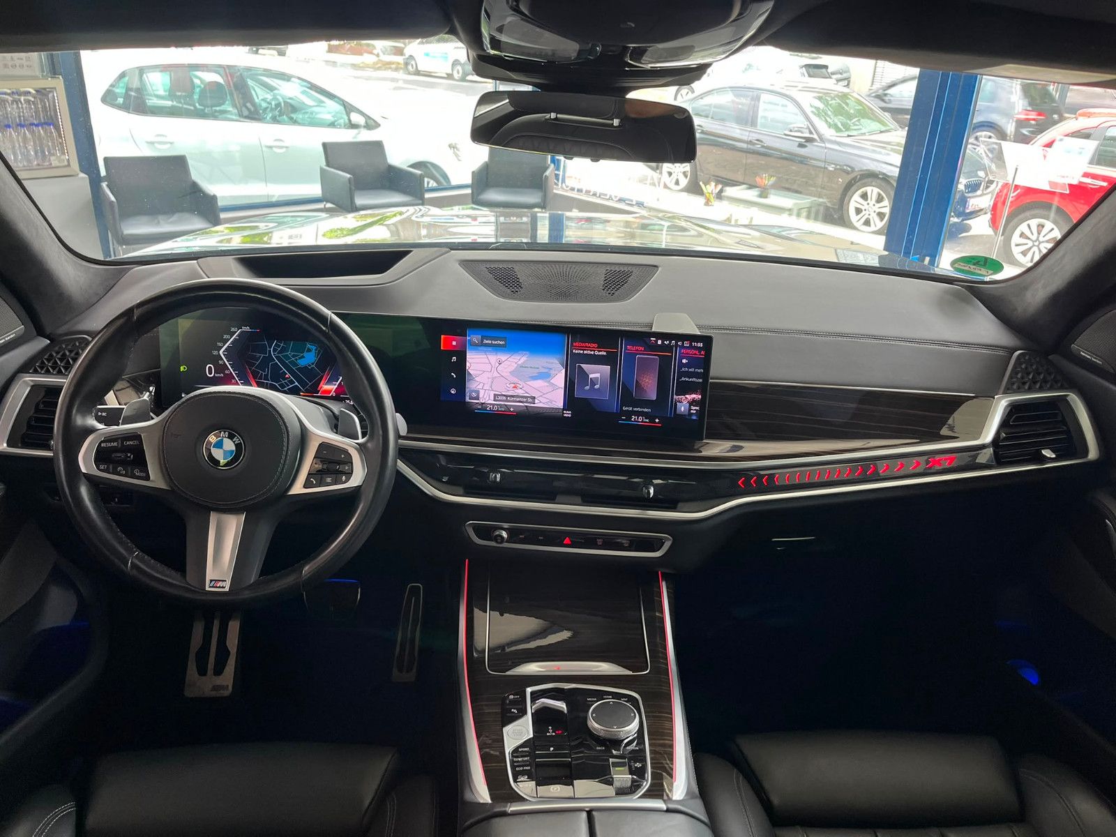 Fahrzeugabbildung BMW X7 xDrive 40 d M Sport *7SITZE*GARANTIE2028*360G