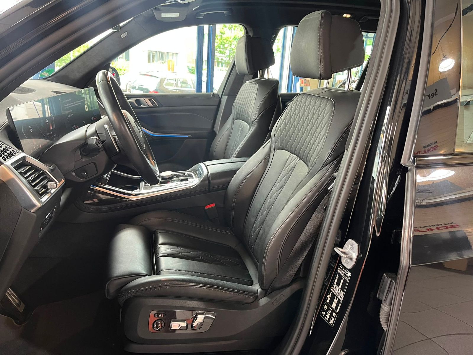 Fahrzeugabbildung BMW X7 xDrive 40 d M Sport *7SITZE*GARANTIE2028*360G