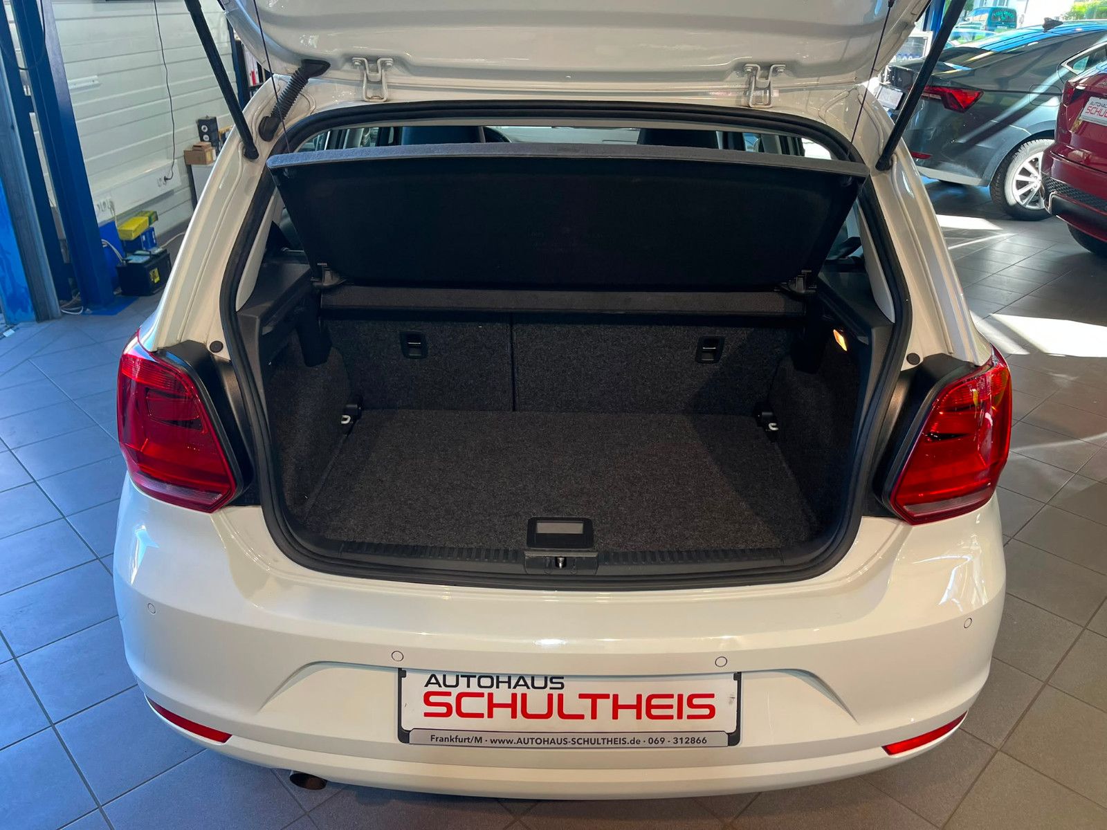 Fahrzeugabbildung Volkswagen Polo V Comfortline|SITZHEIZUNG|EINPARKHILFE|AUX|