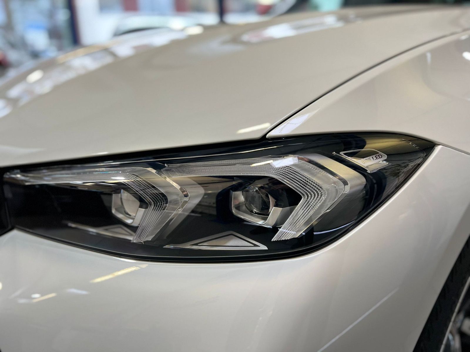 Fahrzeugabbildung BMW 320e M Sport Automatik|Facelift|Widescreen|
