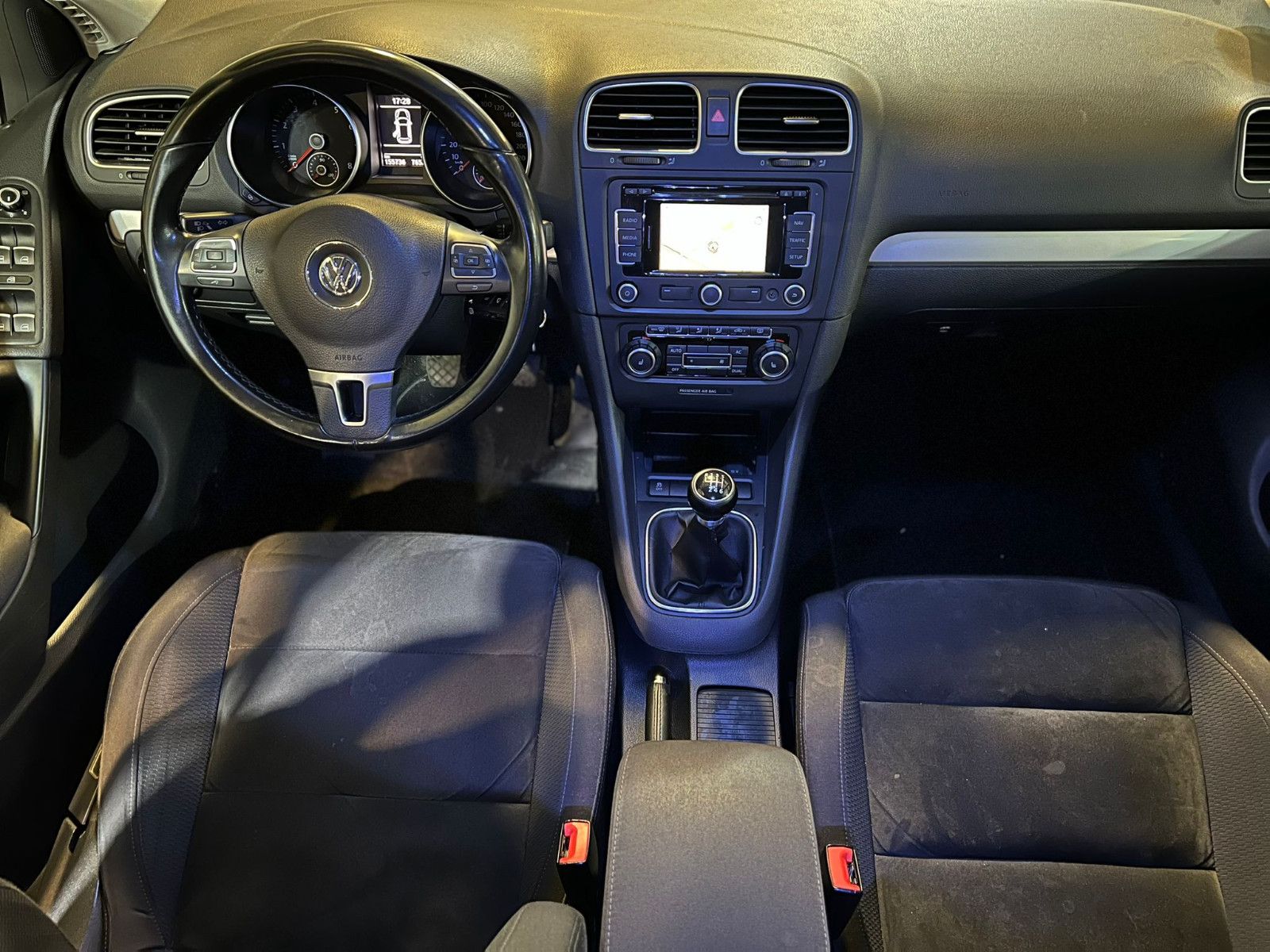Fahrzeugabbildung Volkswagen Golf VI 1.4 Highline|AHK|PDC|STEUERKETTE NEU|