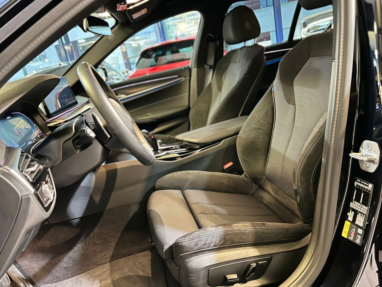 Fahrzeugabbildung BMW 520 e M Sport|CarPlay|Plug-In|Tempomat|Shadow|
