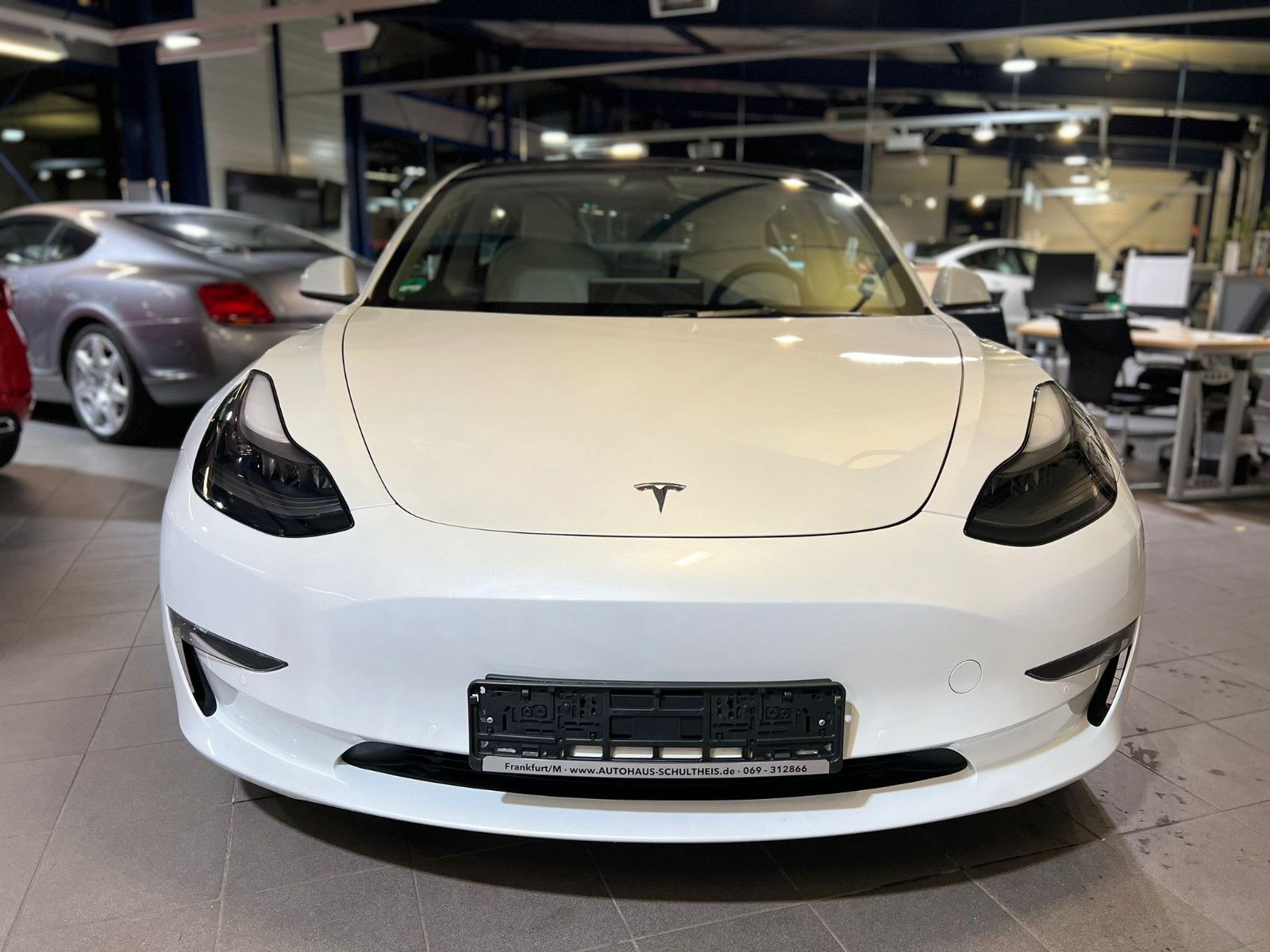 Fahrzeugabbildung Tesla Model 3 Performance|82Kwh|377KW|Auto Pilot Full|